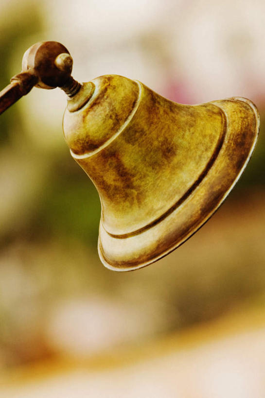 无人,竖图,室外,特写,白天,正面,静物,金属制品,阴影,朦胧,模糊,光线,金属,铃铛,影子,一个,阳光,单个,彩图