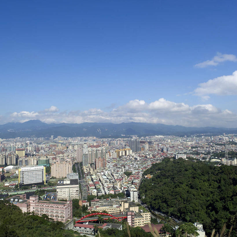 无人,家,方图,全景,俯视,航拍,室外,白天,旅游,度假,美景,山,山脉,天际线,植物,城市风光,城市,道路,建筑,路,公路,台湾,中国,亚洲,阴影,光线,影子,房屋,屋子,景观,山峰,云,云朵,高架,公寓,建筑群,交通,山峦,云彩,娱乐,建设,洋房,楼房,住宅,树,树木,蓝色,绿色,白云,蓝天,天空,阳光,自然,群山,天,享受,休闲,景色,放松,生长,晴朗,成长,鸟瞰,高架桥,东亚,高架道路,跨线桥,台北,港澳台,中华人民共和国,省会,台北市,台湾省,晴空,彩图,高角度拍摄,房子,台