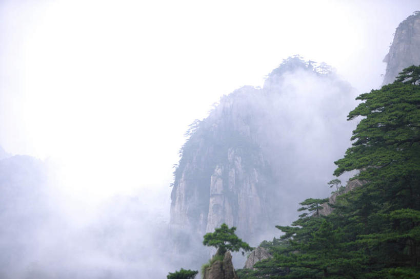 无人,横图,俯视,航拍,室外,白天,旅游,度假,黄山,石头,美景,山,山脉,植物,雾,松树,中国,亚洲,朦胧,模糊,石子,景观,山峰,山峦,娱乐,树,树木,绿色,自然,群山,享受,休闲,景色,放松,生长,成长,迷雾,鸟瞰,自然风光,坚定,东亚,安徽,安徽省,黄山市,中华人民共和国,华东地区,长寿,皖,贞洁,黟山,石块,岩石,大雾,彩图,高角度拍摄,世界地质公园,天下第一奇山