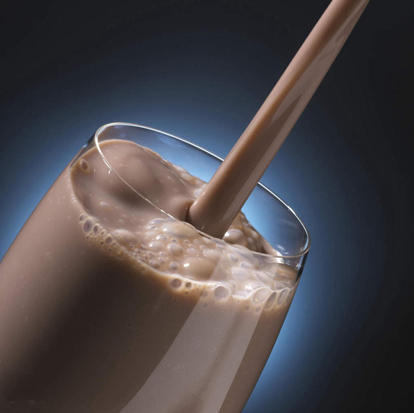 无人,横图,俯视,室内,特写,白天,水,餐桌,桌子,杯子,倒,阴影,飞溅,黑色背景,溅,反射,液体,影子,水滴,食品,甜点,甜品,一杯,玻璃制品,水珠,食物,饮料,一个,水杯,甜食,冰淇淋,摄影,影棚,单个,餐台,鲜奶,喷洒,奶昔,巧克力奶昔,玻璃杯,彩图,高角度拍摄,影棚拍摄,拍摄