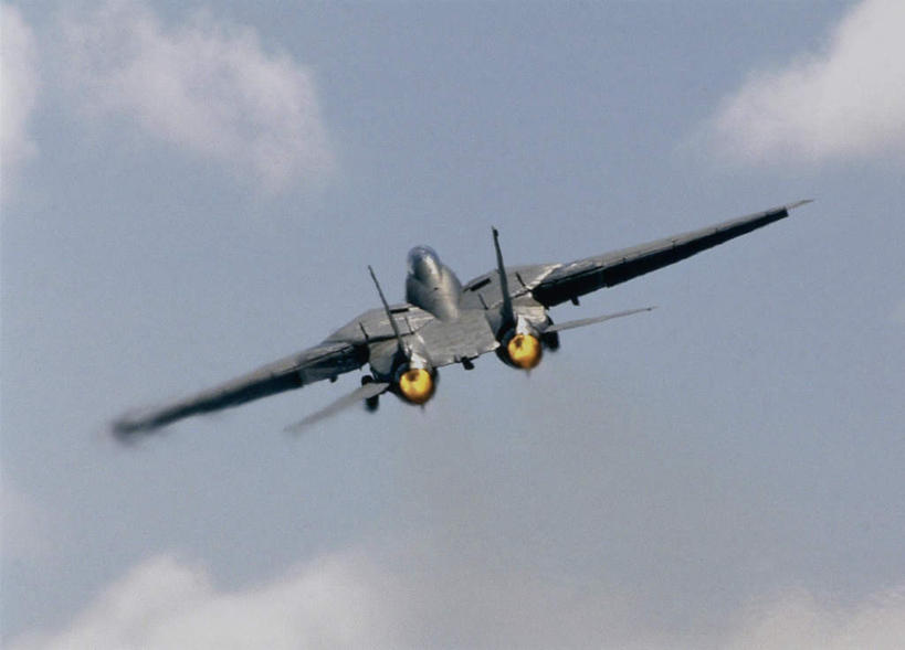 无人,横图,室外,白天,仰视,美国,飞翔,阴影,飞行,光线,影子,云,云朵,翱翔,云彩,飞,蓝色,白云,蓝天,天空,阳光,天,运输,空军,一架,晴朗,北美,北美洲,美洲,军用机,美军,军用运输器,F-14D雄猫战斗机,格鲁曼F-14,北亚美利加洲,亚美利加洲,晴空,彩图,低角度拍摄