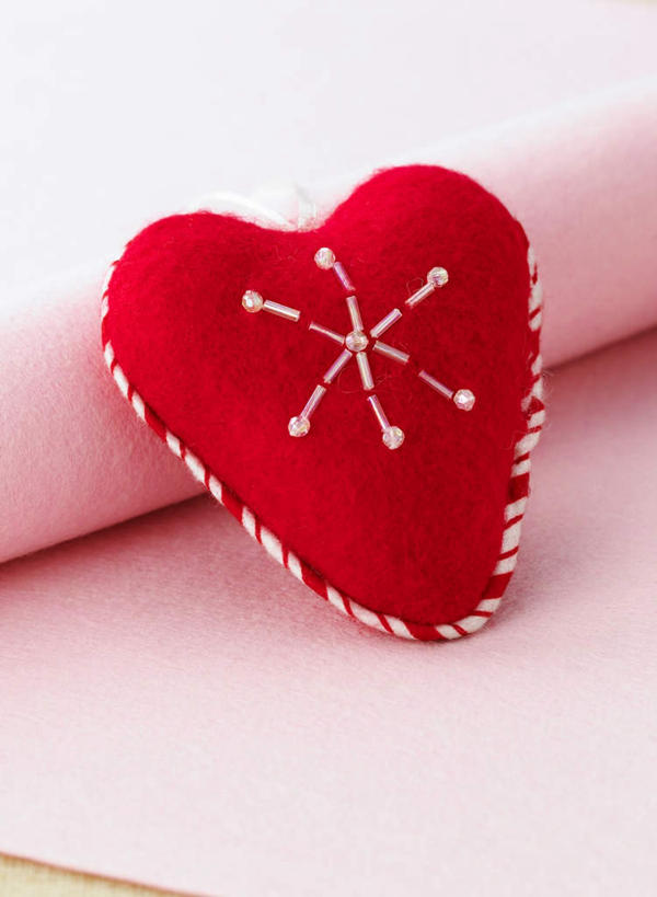 无人,竖图,室内,特写,白天,正面,爱情,靠垫,礼物,情人节,粉色背景,节日,爱心,庆祝,靠枕,浪漫,文化,一个,红色,垫子,枕头,庆典,温暖,温馨,心形,恩爱,摄影,礼品,影棚,单个,纪念,和睦,心型,彩图,影棚拍摄,拍摄,融洽