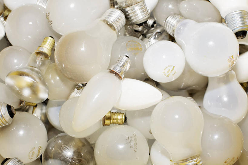 无人,横图,俯视,室内,特写,白天,节能,静物,照明,一堆,许多,堆叠,堆积,环保,灯泡,很多,灯,节能灯,灯具,白炽灯,能源,堆,照亮,低碳,照明工具,白炽灯泡,梨形灯泡,荧光灯,梨形,火焰灯泡,尖形灯泡,烛形灯泡,彩图,高角度拍摄