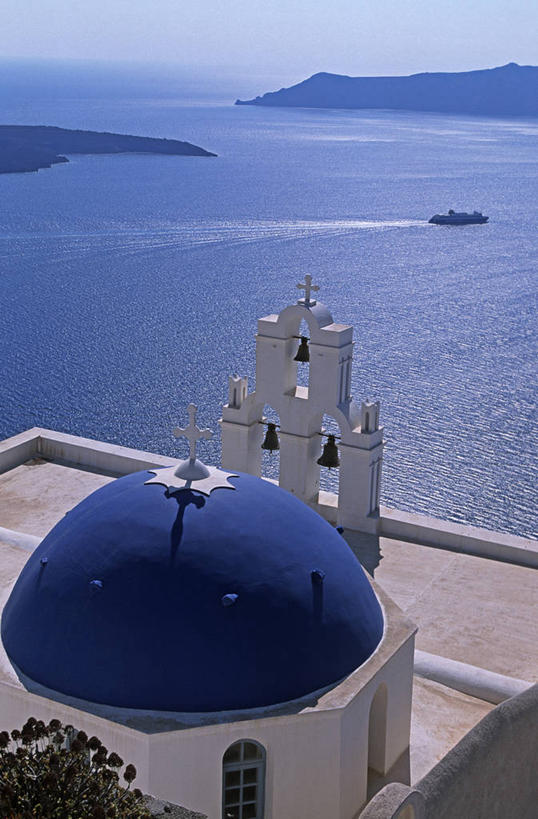 无人,教堂,竖图,室外,白天,海洋,水,建筑,希腊,欧洲,液体,屋顶,地形,乡村,调料,盐,调味品,图像,调味料,食盐,白色,风景,地标建筑,摄影,宗教,建造,宁静,基督教,基克拉迪群岛,圣托里尼岛,圆顶建筑,宗教建筑,希腊文化,盐水,希腊共和国,基克拉泽斯群岛,彩图,旅行