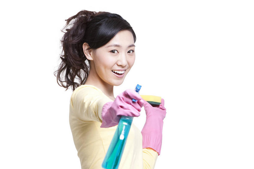 东方人,成年人,一个人,家庭,笑,微笑,露齿笑,横图,竖图,白色背景,正面,家务,快乐,亚洲,仅一个女性,瓷器,拿着,休闲装,干净,抹布,温暖,温馨,一家人,家庭妇女,和睦,享乐,喷雾瓶,东亚,北京市,清洗剂,年轻女性,女人,女性,亚洲人,中国人,年轻人,半身,彩图,影棚拍摄,欢乐,融洽,家务劳动