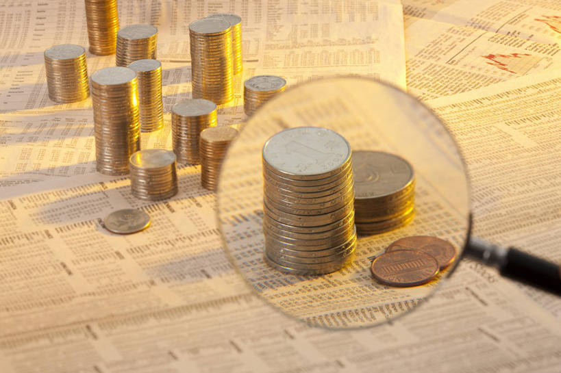 无人,横图,俯视,特写,商务,阅读,智慧,赚钱,风险,竞争,股票,钱,人民币,数据,静物,报纸,北京,日光,中国,亚洲,学习,丰富,检查,分析,信息,放大镜,钱币,图表,文字,概念,储蓄,浏览,财富,金融,投资,摄影,经济,放大,新闻,部分,准确,利润,流通,挑战,贸易,东亚,发展,搜寻,计划书,策略,繁荣,技能,想法,机会,判断,货币,现金,硬币,彩图,高角度拍摄,机遇,报刊,财会,股票行情