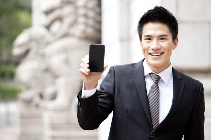 东方人,成年人,一个人,商务人士,商务男性,银行,笑,微笑,露齿笑,横图,室外,白天,正面,衬衫,商务,快乐,通讯,幸福,智慧,成功,信心,技术,建筑,手机,香港,中国,亚洲,仅一个男性,仅一个人,套装,正装,触摸屏,领带,联系,拿着,刺激,仅一个年轻男性,职业,独立,办公大楼,个性,活力,金融,投资,摄影,生活方式,便利,领导,享乐,成就,都市风光,肖像,出示,商务装,网上银行,市区,工薪阶层,智能手机,东亚,策略,无线电技术,技能,想法,把握,金融区,男人,男性,年轻男性,亚洲人,中国人,年轻人,白领,上班族,半身,彩图,衬衣,欢乐,办公室职员,手机银行,财会,掌控