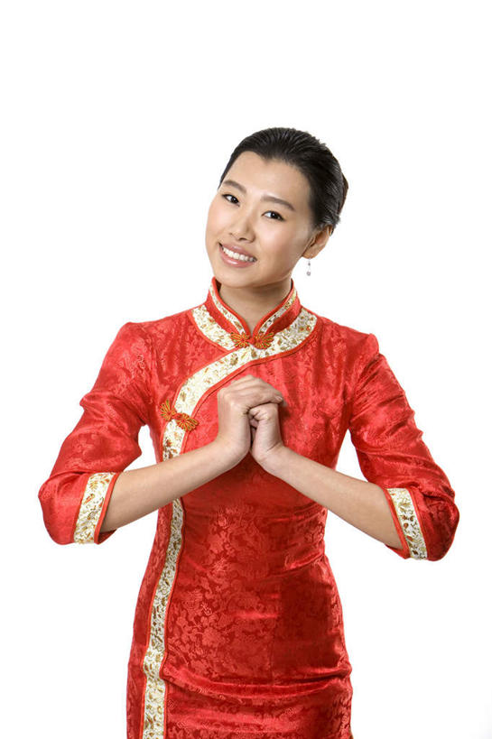 东方人,成年人,一个人,服务员,站,握手,笑,微笑,露齿笑,竖图,白色背景,正面,快乐,中国,仅一个女性,旗袍,丝绸,祝福,红色,手势,职业,服务,摄影,影棚,中国文化,摄影棚,祝贺,问候,肖像,东亚,东亚文化,谢谢,年轻女性,女人,女性,亚洲人,中国人,年轻人,服务生,侍者,搀手,拉手,手拉手,手握手,彩图,影棚拍摄,传统服装,拍摄,打手势,传统文化