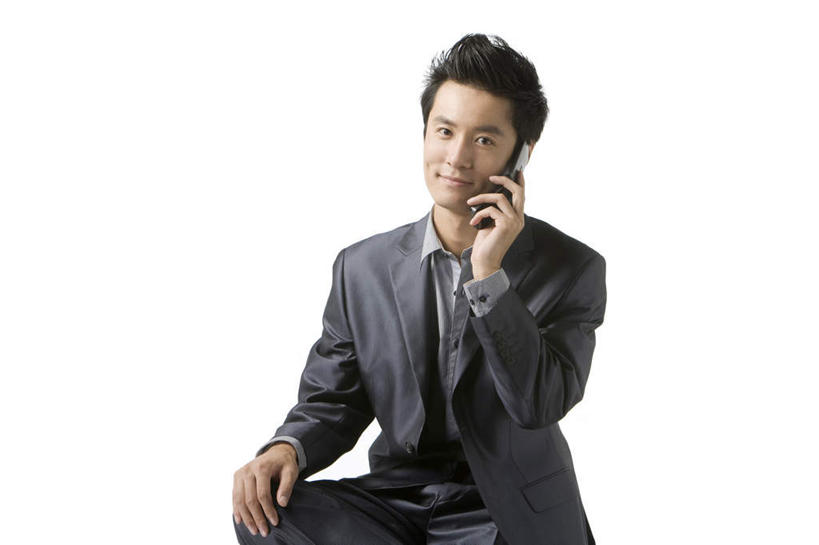 东方人,成年人,一个人,商务人士,商务男性,坐,打电话,微笑,留白,白色背景,正面,衬衫,商务,快乐,幸福,信心,手机,北京,中国,亚洲,仅一个男性,仅一个人,套装,联系,拿着,仅一个年轻男性,职业,摄影,影棚,便利,享乐,摄影棚,商务装,翻盖手机,工薪阶层,东亚,无线电技术,男人,男性,年轻男性,亚洲人,中国人,年轻人,白领,上班族,电话机,半身,彩图,影棚拍摄,衬衣,拍摄