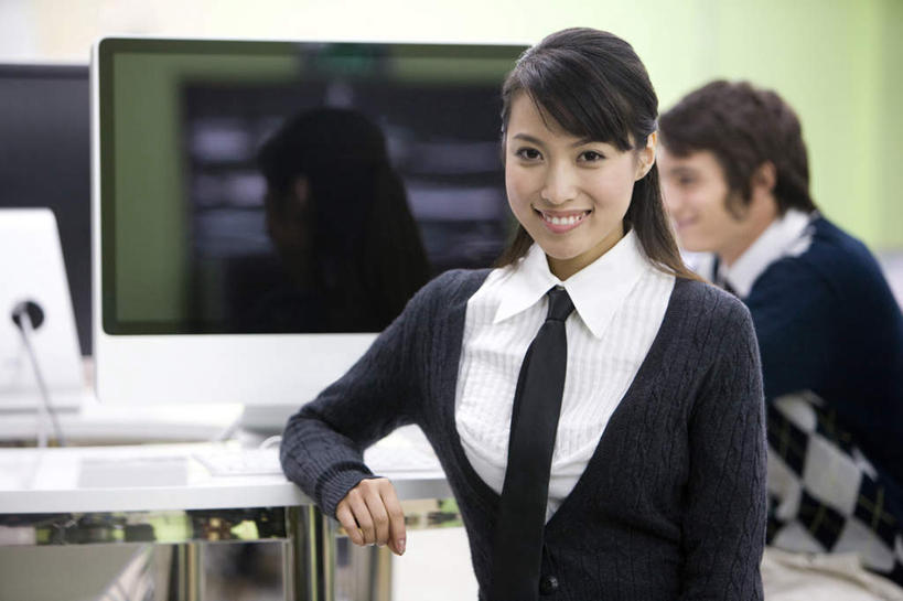 东方人,成年人,两个人,学生,横图,正面,毛衣,制服,快乐,成功,信心,技术,北京,中国,亚洲,学习,教育,校服,摄影,知识,机房,渴望,东亚,计算机,男人,男性,年轻男性,年轻女性,女人,女性,亚洲人,中国人,年轻人,大学生,半身,彩图,白色人种