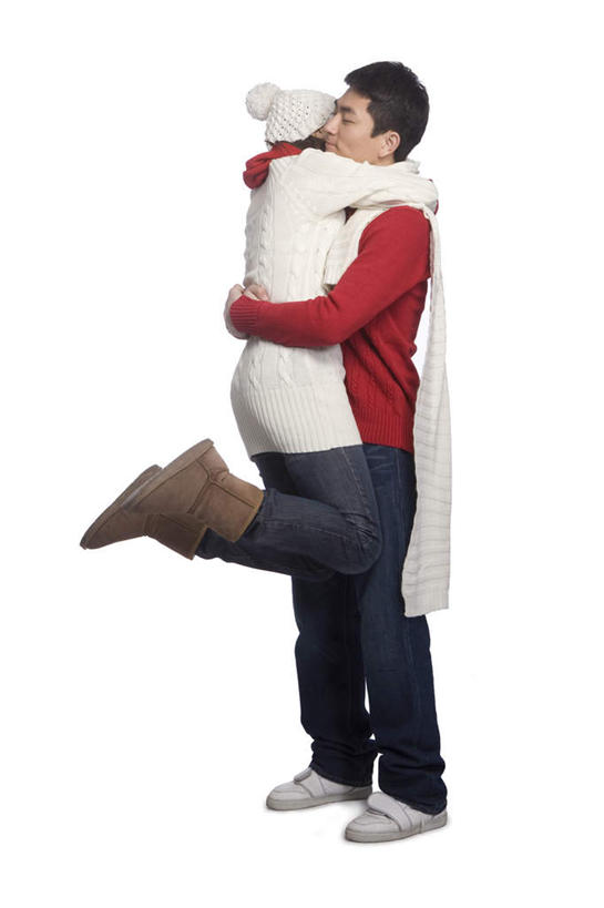 东方人,成年人,两个人,竖图,白色背景,侧面,毛衣,快乐,幸福,帽子,北京,中国,亚洲,连接,朦胧,模糊,冬天,浪漫,刺激,围巾,面对面,寒冷,摄影,运送,东亚,编织帽,男人,男性,年轻男性,年轻女性,女人,女性,亚洲人,中国人,年轻人,拥抱,彩图,影棚拍摄,爱,雪靴,伴侣