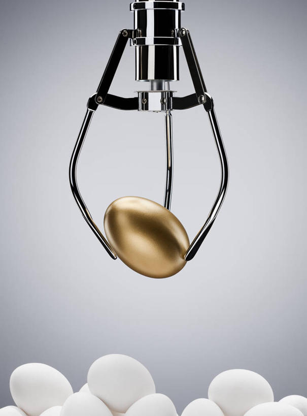 无人,竖图,室内,特写,白天,正面,游戏,玩具,金属制品,一堆,许多,吊挂,悬挂,阴影,堆叠,堆积,灰色背景,反射,金属,影子,蛋,鸡蛋,挂,玩,娱乐,休闲,益智,摄影,影棚,活动,堆,发泄,消遣,智力,娃娃机,宣泄,卵,玩耍,嬉戏,彩图,影棚拍摄,拍摄,金鸡蛋,夹公仔机,夹娃娃机,选物贩卖机