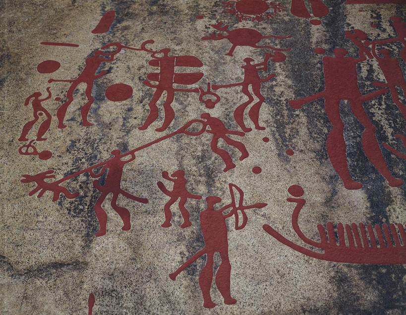 西方人,裸体,无人,站,举,横图,室内,特写,白天,正面,绘画,竞争,石头,静物,欧洲,欧洲人,对抗,握,艺术,装饰,冲突,弓箭,石子,墙,许多人,拿,拿着,注视,破坏,文化,壁画,墙壁,墙面,一个,观察,看,托,站着,一群人,武器,战争,握着,单个,观看,华丽,修饰,损坏,点缀,察看,攻击,威胁,对立,关注,矛盾,兵器,狩猎,打猎,防御,敌对,挫败,斗争,抗拒,抗衡,衬托,美观,雅致,雅观,杀伤,威慑,赤身,危险,男人,男性,女人,女性,中年男性,中年女性,白种人,石块,岩石,画画,举起,举手,举着,向上举,向上伸,向上托,站立,彩图,全身