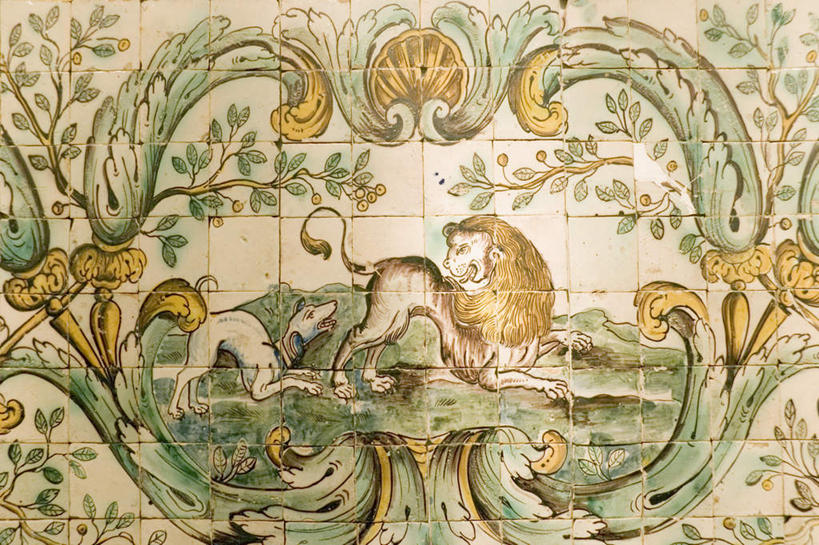 无人,横图,室内,白天,正面,绘画,草地,草坪,石头,植物,哺乳动物,宠物,狗,野生动物,狮子,叶子,追逐,追赶,盛开,彩绘,瓷器,瓷砖,石子,陶瓷,绿叶,花蕾,扭头,注视,草,花,花瓣,花朵,鲜花,一只,绿色,动物,花苞,花蕊,观察,看,转头,嫩叶,可爱,观看,察看,陶艺,关注,凶猛,忠诚,彩釉,追捕,残暴,凶残,叶,叶片,石块,岩石,犬,画画,彩图,全身