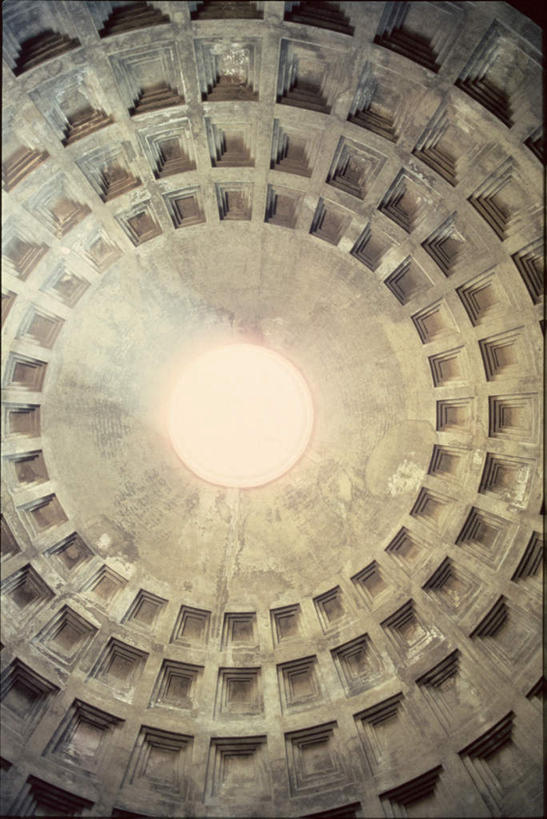 无人,竖图,室内,白天,仰视,旅游,度假,名胜古迹,天花板,标志建筑,地标,建筑,意大利,欧洲,罗马,遗迹,装饰,圆形,首都,古迹,文物,娱乐,建设,古建筑,享受,休闲,旅游胜地,放松,华丽,修饰,点缀,南欧,古文明,意大利共和国,衬托,美观,雅致,雅观,万神殿,万神庙,罗马万神殿,罗马万神庙,彩图,低角度拍摄