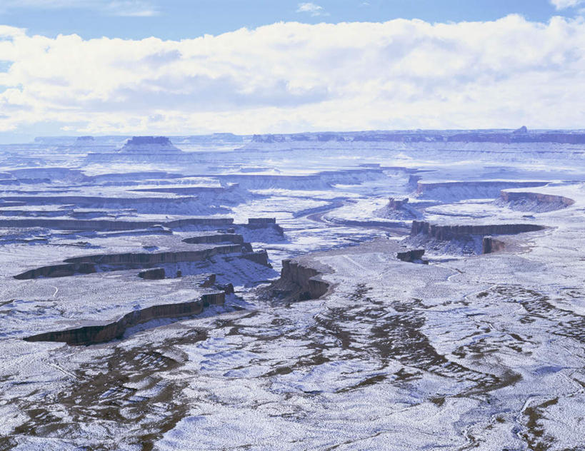 无人,横图,俯视,航拍,室外,白天,美景,山,雪,雪山,大雪,美国,阴影,光线,影子,冰,积雪,景观,山峰,雪景,云,云朵,冬季,冬天,山峦,云彩,蓝色,白云,蓝天,天空,阳光,自然,天,陡峭,景色,寒冷,晴朗,连绵,冰冷,北美,北美洲,犹他州,绵延,鸟瞰,自然风光,美洲,北亚美利加洲,亚美利加洲,犹他,蜂窝之州,蜂房州,严寒,冰凉,酷寒,凛冽,凛凛,极冷,联贯,笔陡,峻峭,晴空,彩图,高角度拍摄