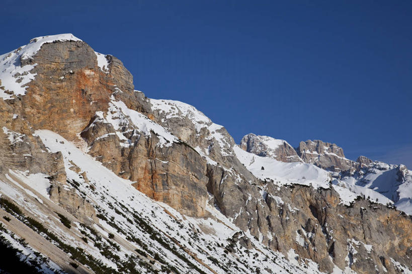 无人,横图,室外,白天,正面,旅游,度假,石头,美景,山,雪,雪山,大雪,意大利,欧洲,阴影,光线,石子,影子,冰,积雪,景观,山顶,山峰,雪景,冬季,冬天,山峦,娱乐,蓝色,蓝天,天空,阳光,自然,天,享受,休闲,景色,放松,寒冷,晴朗,冰冷,南欧,自然风光,万里无云,意大利共和国,严寒,冰凉,酷寒,凛冽,凛凛,极冷,威内托,威内托大区,颠峰,极峰,科尔蒂纳丹佩佐,贝卢诺,贝卢诺省,石块,岩石,晴空,晴空万里,彩图