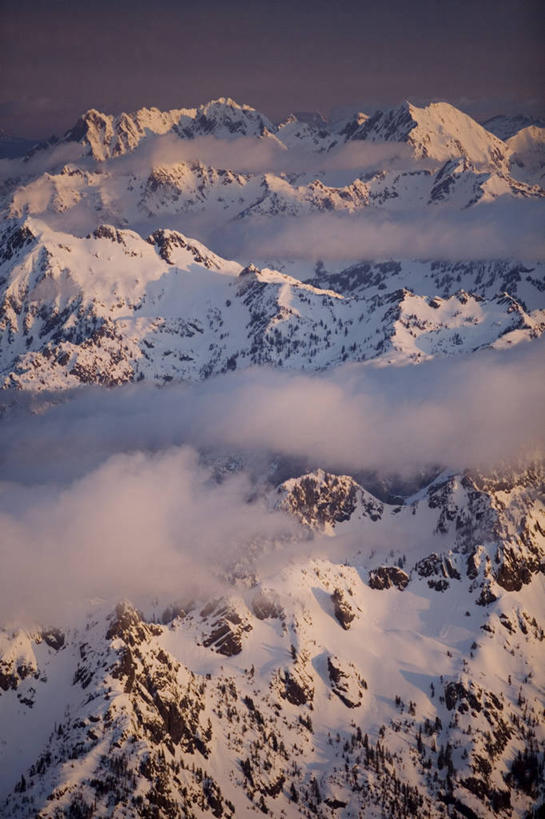 无人,公园,竖图,俯视,航拍,室外,白天,旅游,度假,美景,山,雪,雪山,大雪,华盛顿,美国,阴影,光线,纹路,纹理,影子,冰,积雪,景观,山峰,雪景,云,云朵,冬季,冬天,山峦,云彩,娱乐,蓝色,白云,蓝天,天空,阳光,自然,天,享受,休闲,景色,放松,寒冷,晴朗,冰冷,北美,北美洲,国家公园,鸟瞰,自然风光,美洲,华盛顿州,奥林匹克国家公园,肌理,首府,常绿之州,常青州,北亚美利加洲,亚美利加洲,严寒,冰凉,酷寒,凛冽,凛凛,极冷,奥林匹亚,奥林比亚,奥林佩亚,奥林匹克半岛,奥林匹亚国家公园,奥林比亚国家公园,奥林佩亚国家公园,晴空,彩图,高角度拍摄