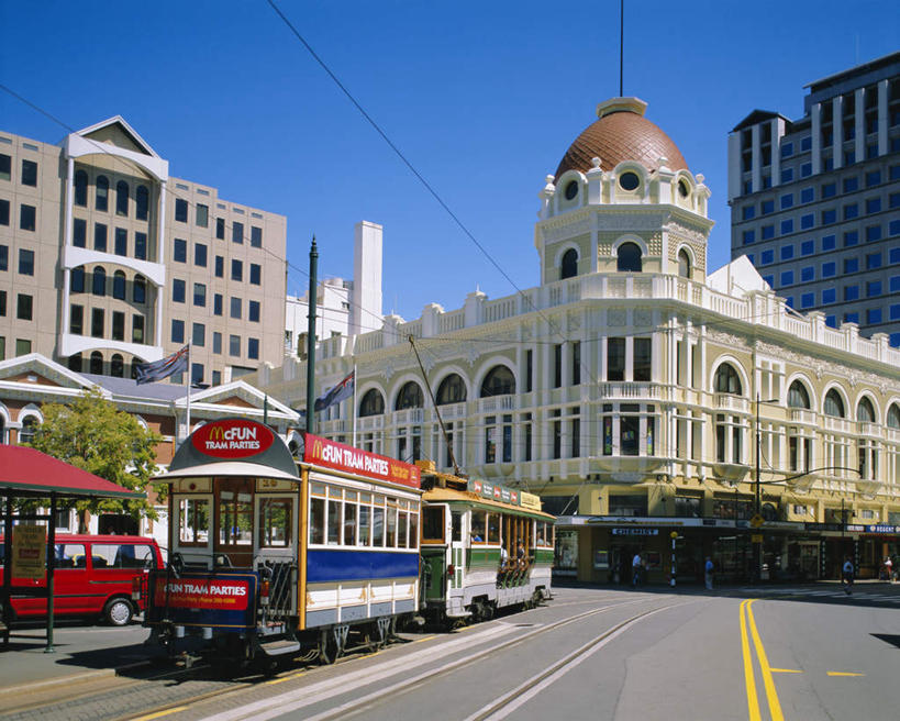 无人,家,高楼大厦,横图,室外,白天,正面,度假,美景,城市风光,城市,大厦,道路,建筑,路,摩天大楼,公路,公共汽车,车站,新西兰,阴影,电力,光线,电线,线,影子,房屋,屋子,景观,分界线,巴士,电能,停车线,站台,公交车,交通,线路,娱乐,建设,楼房,月台,住宅,车,蓝色,蓝天,天空,阳光,交通工具,天,享受,休闲,景色,放松,晴朗,电,车行道,车行道分界线,电源,电源线,载具,标线,大洋洲,能量,车行线,万里无云,基督城,纽西兰,长白云之乡,新西兰南岛,克赖斯特彻奇,晴空,晴空万里,马路,彩图,房子,大楼,高层建筑,高楼,摩天楼