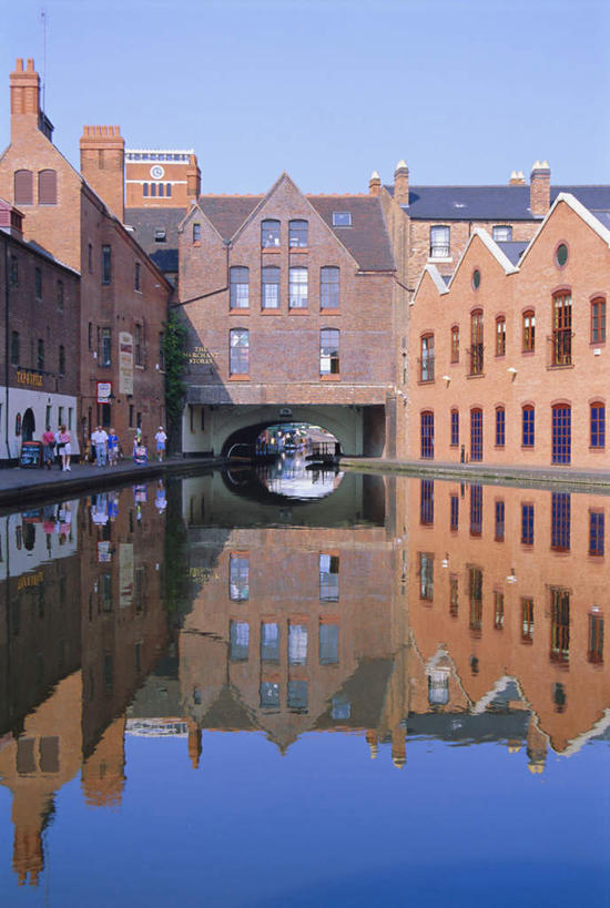 无人,家,码头,竖图,室外,白天,正面,度假,河流,石头,美景,水,窗户,门,城市风光,城市,港口,英国,欧洲,一排,许多,阴影,波纹,整齐,光线,石子,影子,房屋,墙,屋子,河水,景观,水流,桥,涟漪,很多,娱乐,石桥,楼房,玻璃窗,拱桥,墙壁,墙面,住宅,栈桥,排列,蓝色,倒影,蓝天,水纹,天空,阳光,门框,波浪,天,享受,休闲,景色,放松,拱形,晴朗,人行桥,石拱桥,倒映,西欧,队列,大不列颠,大不列颠及北爱尔兰联合王国,万里无云,水晕,伯明翰,大不列颠联合王国,日不落英帝国,反照,西米德兰兹郡,石块,晴空,晴空万里,彩图,房子,摆渡口,埠头,渡口,渡头,港湾,海港,货运码头,口岸,商港