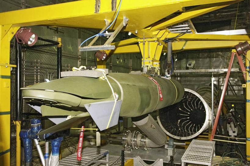 无人,横图,室内,技术,美国,军事,战争,摄影,北美,北美洲,美洲,科学实验,佛罗里达,巡航导弹,佛罗里达州,佛州,阳光州,北亚美利加洲,亚美利加洲,瓦尔帕莱索,彩图,美利坚合众国