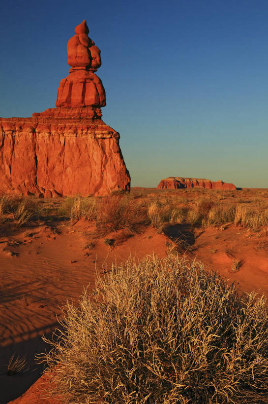 无人,竖图,室外,白天,石头,沙漠,发光,塔,光亮,红色,摄影,岩层,犹他,岩石,彩图