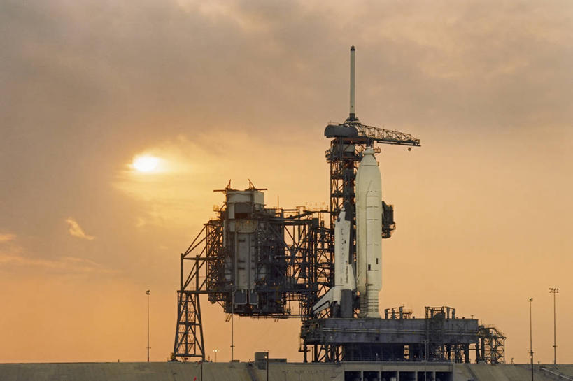 无人,横图,室外,白天,探险,日落,太阳,美国,发射台,摄影,工程,北美,北美洲,美洲,航天飞机,哥伦比亚号,佛罗里达,佛罗里达州,佛州,阳光州,肯尼迪航天中心,北亚美利加洲,亚美利加洲,梅里特岛,美国宇航局,彩图,美利坚合众国,空间探索,火箭加速器