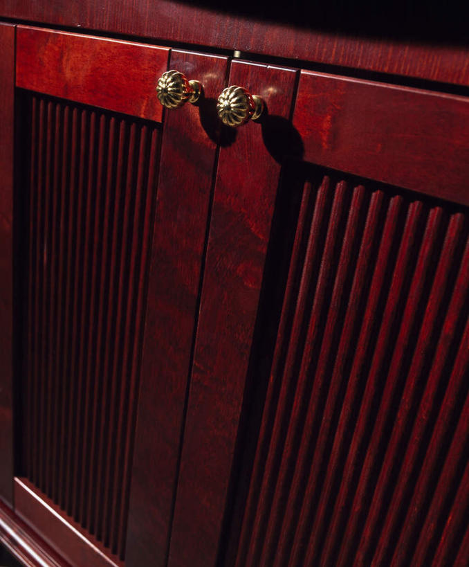 无人,竖图,俯视,室内,特写,白天,柜子,家具,装修,阴影,装饰,光线,木制,材料,影子,装潢,红色,阳光,木制品,橱柜,油漆,保护,涂料,彩图,高角度拍摄