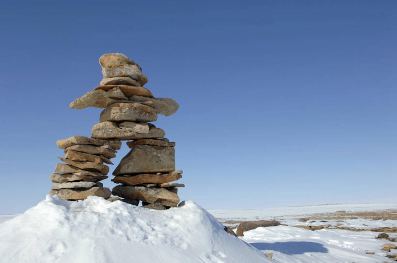 无人,横图,室外,白天,仰视,旅游,度假,石头,美景,雪,大雪,一堆,许多,覆盖,阴影,堆叠,堆积,光线,石子,影子,积雪,景观,雪景,冬季,冬天,很多,娱乐,蓝色,蓝天,天空,阳光,自然,天,享受,休闲,景色,放松,寒冷,晴朗,堆,自然风光,遮盖,万里无云,严寒,笼罩,笼盖,剑桥湾,石块,岩石,晴空,晴空万里,彩图,低角度拍摄