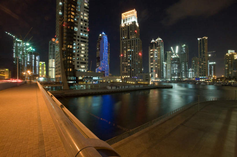 无人,高楼大厦,横图,室外,夜晚,正面,度假,河流,石头,美景,水,城市风光,城市,大厦,道路,建筑,路,路灯,摩天大楼,公路,照明,阿联酋,亚洲,波纹,石子,河水,景观,水流,桥,灯光,交通,娱乐,石桥,拱桥,栈桥,灯,蓝色,蓝天,水纹,天空,楼宇,波浪,天,享受,休闲,景色,放松,拱形,人行桥,石拱桥,照亮,照明设备,西亚,阿拉伯联合酋长国,迪拜,杜拜,石块,马路,彩图,大楼,高层建筑,高楼,摩天楼