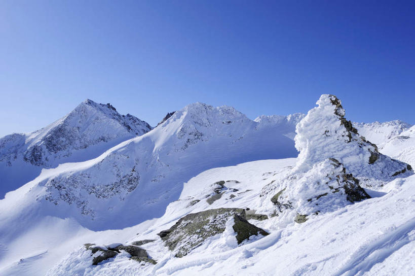 无人,横图,室外,白天,正面,旅游,度假,石头,美景,山,雪,雪山,大雪,奥地利,欧洲,阴影,光线,石子,影子,冰,积雪,景观,山峰,雪景,冬季,冬天,山峦,娱乐,蓝色,蓝天,天空,阳光,自然,天,享受,休闲,景色,放松,寒冷,晴朗,冰冷,自然风光,中欧,沉积岩,万里无云,首府,萨尔斯堡,严寒,奥地利共和国,冰凉,酷寒,凛冽,凛凛,极冷,萨尔茨堡,萨尔茨堡州,水成岩,石块,岩石,晴空,晴空万里,彩图