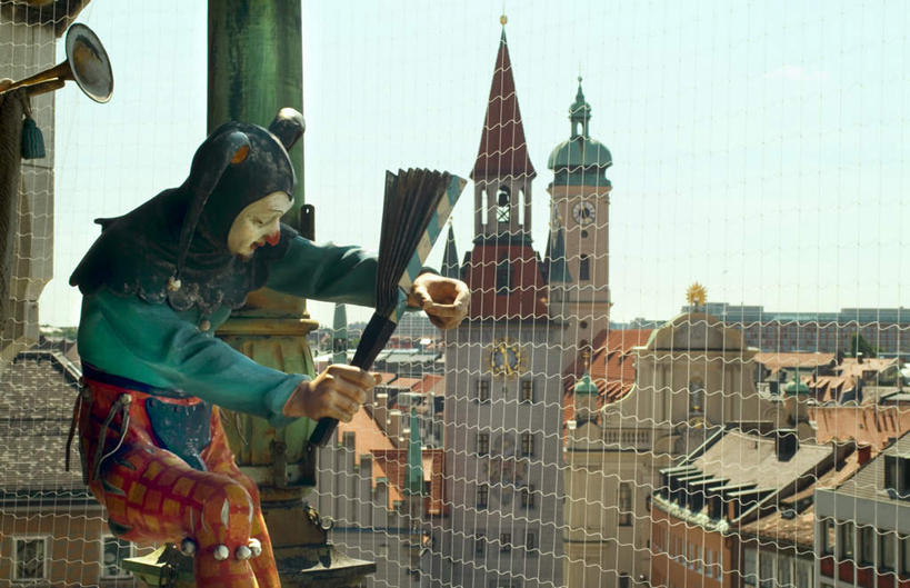 无人,家,教堂,横图,室外,白天,正面,旅游,度假,名胜古迹,标志建筑,地标,建筑,雕塑,德国,欧洲,阴影,节日,遗迹,艺术,装饰,光线,雕刻,雕像,影子,房屋,屋子,建筑群,古迹,文化,文物,娱乐,建设,古建筑,楼房,慕尼黑,住宅,蓝色,蓝天,天空,阳光,工艺品,天,祈祷,享受,休闲,健康,旅游胜地,放松,许愿,宗教,信仰,晴朗,纪念,祈求,美术,基督教,西欧,天主教,主题,陈列,信念,古文明,万里无云,德意志联邦共和国,首府,功能,美学,巴伐利亚,巴伐利亚州,拜恩州,拜恩自由州,玛利亚广场,平安,晴空,晴空万里,彩图,房子,大教堂,礼拜堂