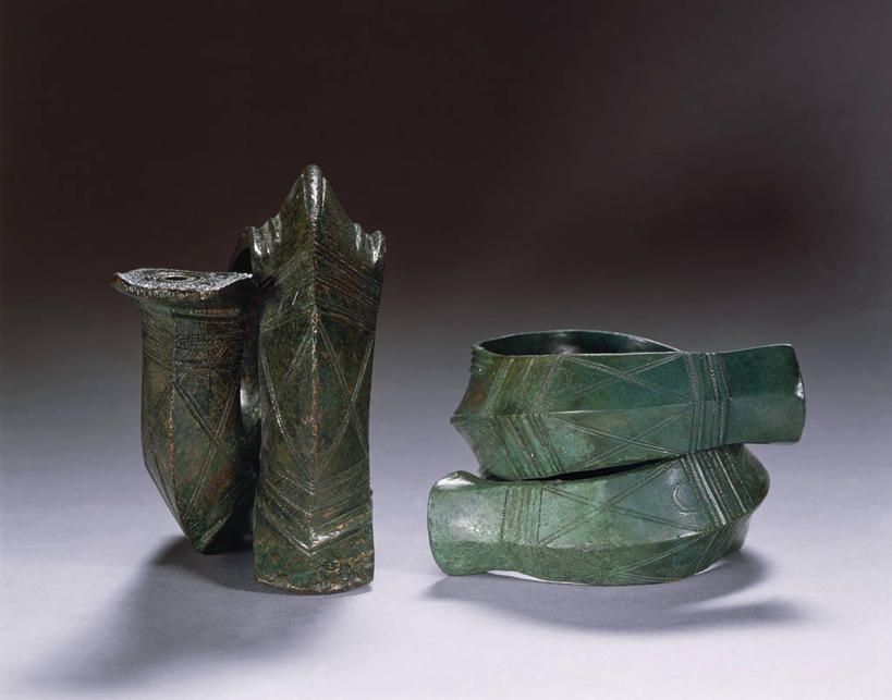 无人,横图,特写,粉色背景,历史,四个,摄影,手镯,考古学,简单,美术工艺,彩图,影棚拍摄