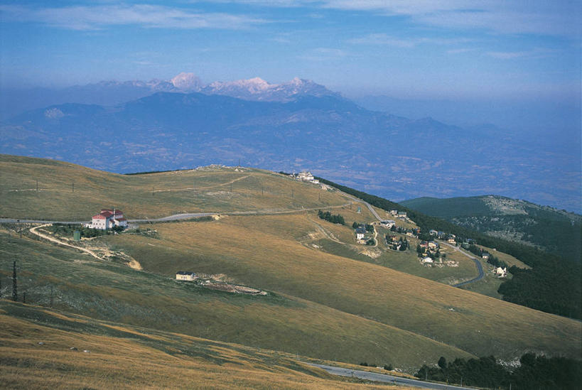 无人,横图,俯视,室外,白天,旅游,度假,美景,山,山脉,意大利,欧洲,地形,景观,云,娱乐,天空,自然,享受,休闲,景色,放松,摄影,宁静,地中海文化,自然风光,意大利文化,自然地理,彩图,高角度拍摄,亚平宁山脉