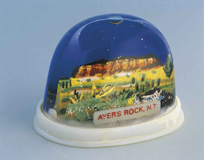 无人,横图,室内,特写,玩具,雕塑,澳大利亚,艺术,装饰,透明,雕刻,雕像,符号,商品,文字,一个,自然,纪念品,工艺品,地标建筑,摄影,单个,纪念,英文字母,美术,创造力,国家公园,岩层,记忆,主题,大洋洲,陈列,澳大拉西亚,功能,美学,雪花球,想法,大写字母,岩石,彩图,影棚拍摄,艾尔斯岩,郊野公园