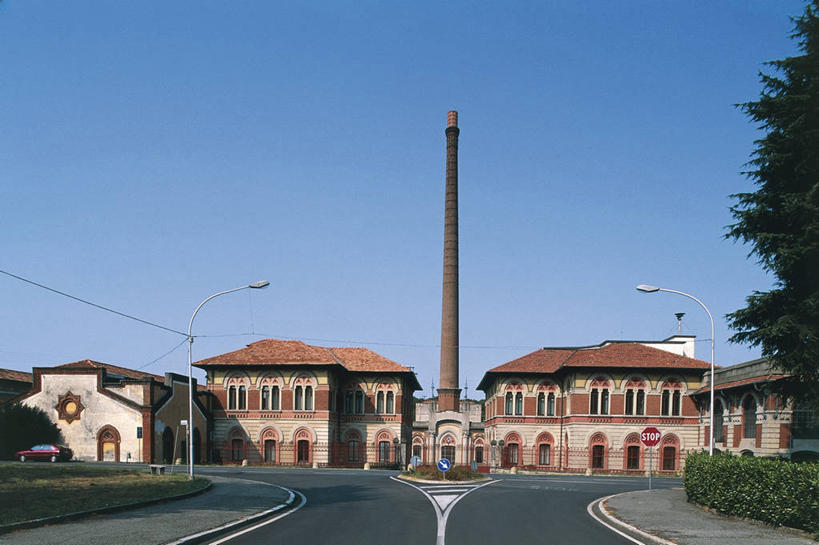 无人,工厂,横图,室外,白天,度假,烟囱,美景,城市风光,城市,建筑,街道,意大利,景观,乡村,历史,娱乐,天空,地标建筑,享受,休闲,景色,放松,工业,摄影,南欧,意大利文化,贝加莫,工业建筑,伦巴第大区,万里无云,彩图,联合国教科文组织