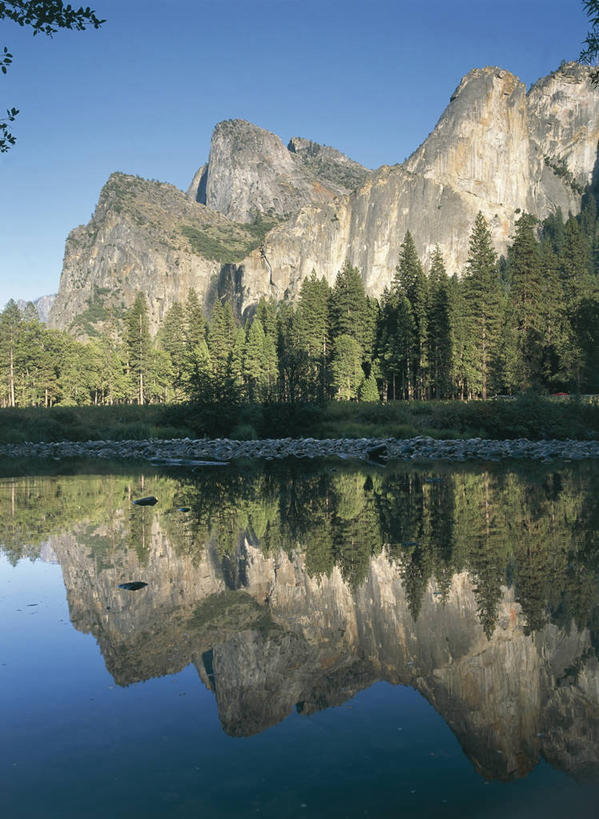 无人,公园,竖图,室外,白天,湖,美景,山,山脉,美国,对称,反射,地形,景观,联合国,风景,天空,自然,景色,摄影,宁静,北美,北美洲,国家公园,加利福尼亚,自然风光,约塞米蒂国家公园,美洲,加州,加利福尼亚州,万里无云,优胜美地国家公园,金州,黄金州,北亚美利加洲,亚美利加洲,镜湖,美国尤塞米提国家公园,优山美地,约瑟米提国家公园,自然地理,彩图,旅行,美利坚合众国,联合国教科文组织,郊野公园