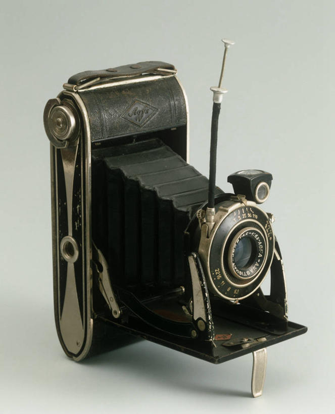 无人,竖图,室内,技术,相机,德国,灰色背景,古典,历史,一个,灰色,摄影,单个,古董,摄影器材,中欧,彩图,影棚拍摄