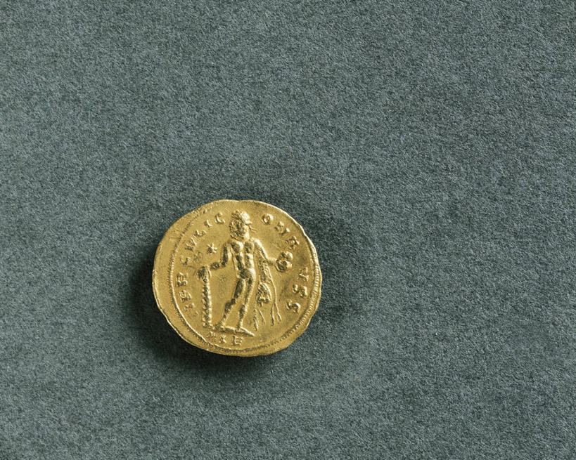 无人,横图,俯视,留白,灰色背景,标志,符号,历史,标识,古罗马,古代,一个,灰色,休息,摄影,单个,古董,大力神,性别符号,古希腊,古代文明,美术工艺,硬币,彩图,高角度拍摄,影棚拍摄,男性符号,过去