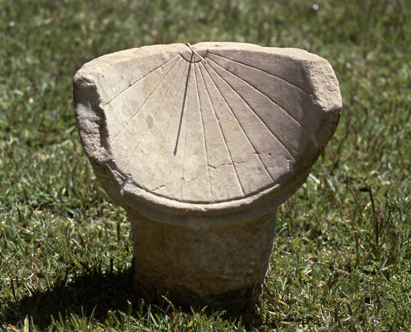 无人,横图,室外,白天,日光,时间,陶瓷制品,古罗马,草,古代,一个,摄影,单个,日晷,天文学,美术工艺,彩图