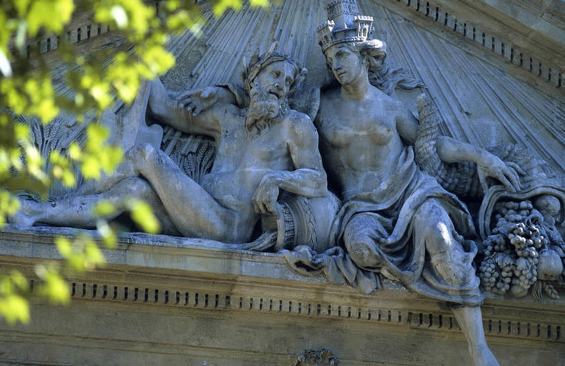 西方人,无人,两个人,坐,横图,室外,白天,仰视,旅游,度假,植物,标志建筑,地标,建筑,叶子,雕塑,法国,欧洲,欧洲人,阴影,艺术,装饰,光线,雕刻,雕像,影子,绿叶,枝条,娱乐,建设,裸露,树,树木,树枝,绿色,阳光,自然,工艺品,享受,休闲,嫩叶,旅游胜地,放松,生长,成长,纪念,美术,西欧,法兰西,主题,裸,陈列,艾克斯,法兰西共和国,功能,美学,法兰西第五共和国,两尊,虬枝,枝杈,普罗旺斯.阿尔卑斯.蓝色海岸,普罗旺斯.阿尔卑斯.蓝色海岸大区,罗讷河口省,罗讷河口,男人,男性,年轻男性,年轻女性,女人,女性,白种人,叶,叶片,坐着,半身,彩图,低角度拍摄,普罗旺斯地区艾克斯