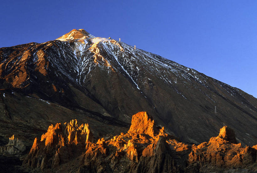 无人,横图,室外,白天,正面,旅游,度假,火山,石头,美景,山,雪,雪山,大雪,西班牙,非洲,阴影,光线,石子,影子,冰,积雪,景观,山峰,雪景,冬季,冬天,山峦,娱乐,蓝色,蓝天,天空,阳光,自然,天,享受,休闲,景色,放松,寒冷,晴朗,冰冷,加纳利群岛,自然风光,加那利群岛,万里无云,西班牙王国,严寒,冰凉,酷寒,凛冽,凛凛,极冷,阿非利加洲,海外领地,特内里费岛,活火山,石块,岩石,晴空,晴空万里,彩图,圣克鲁斯.德特内里费省,特尼里弗岛,泰德峰