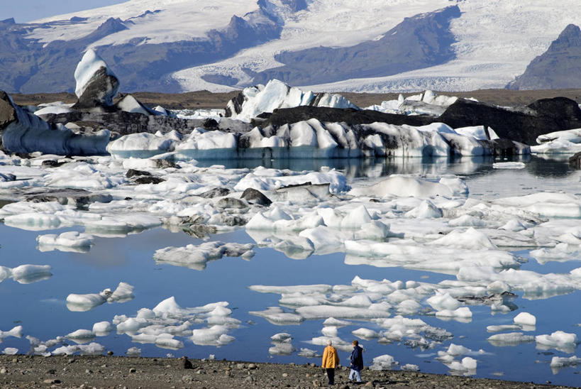 无人,公园,横图,室外,白天,正面,旅游,度假,冰山,湖,湖泊,石头,美景,山,水,欧洲,冰岛,阴影,波纹,光线,石子,影子,冰,湖面,景观,山峰,水流,水面,涟漪,山峦,娱乐,冰川,倒影,水纹,阳光,自然,波浪,湖水,享受,休闲,景色,放松,寒冷,冰冷,倒映,国家公园,自然风光,北欧,冰河,冰岛共和国,水晕,严寒,冰凉,酷寒,凛冽,凛凛,极冷,反照,瓦特纳冰川国家公园,石块,岩石,彩图