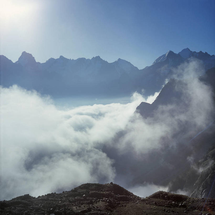 无人,方图,俯视,室外,白天,旅游,度假,美景,山,山脉,雾,欧洲,俄罗斯,亚洲,景观,云,天气,宏伟,娱乐,风景,天空,自然,享受,休闲,景色,放松,摄影,宁静,自然风光,前苏联,高加索山脉,彩图,高角度拍摄,独联体