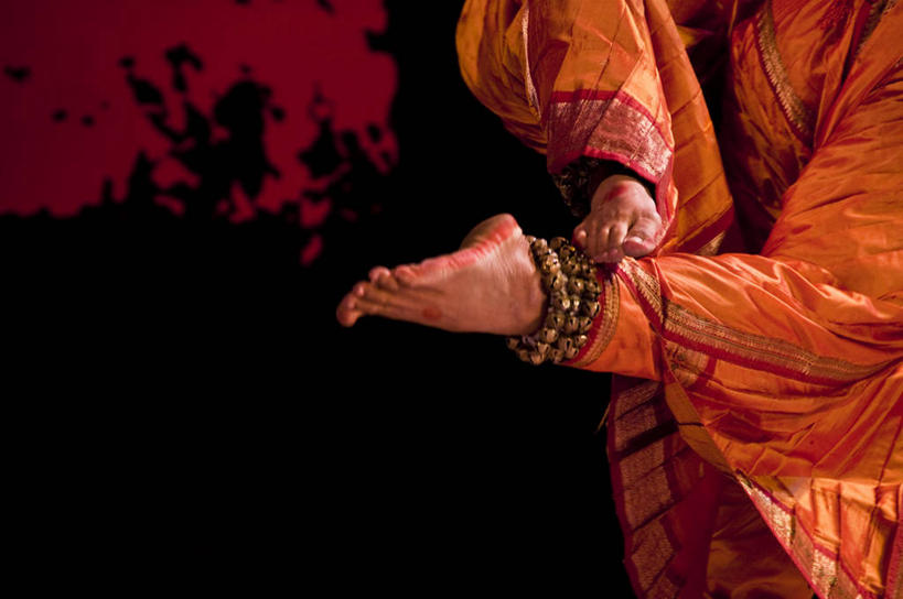 腿,一个人,横图,室内,印度,表演,赤脚,橙色,活力,人体,摄影,部分,优美,敏捷,脚链,印度文化,四肢,马哈拉施特拉邦,孟买,彩图,传统服装,舞蹈,传统文化