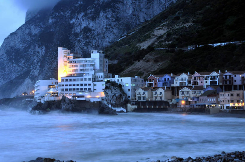 无人,码头,横图,室外,海洋,山,暴风雨,城市,港口,天气,自然,黄昏,摄影,直布罗陀,彩图,摆渡口,埠头,渡口,渡头,港湾,海港,货运码头,口岸,商港