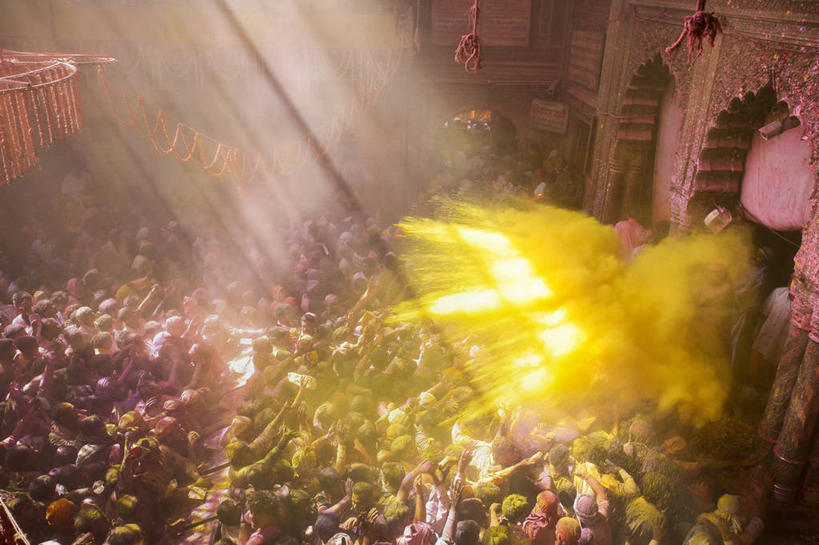 横图,室内,日光,印度,庆祝,溅,许多人,黄色,一群人,颜色,摄影,宗教,印度文化,印度教,北方邦,彩图,胡里节,传统文化,传统节日