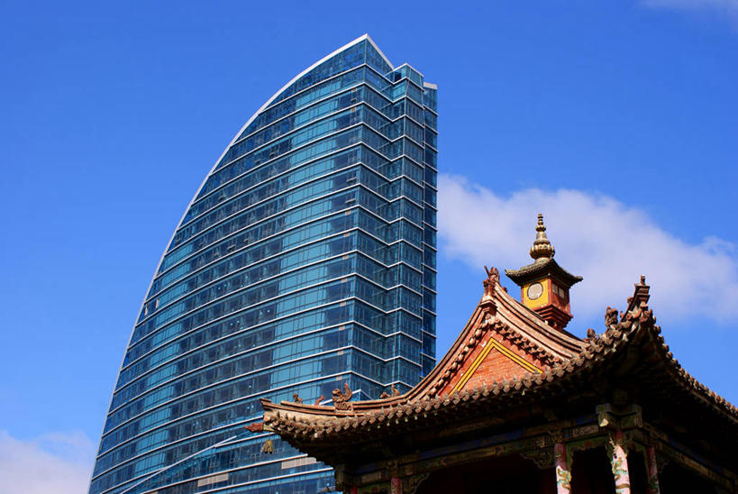 无人,横图,室外,白天,仰视,城市,建筑,摩天大楼,蒙古,屋顶,云,首都,现代,天空,摄影,宗教,宗教建筑,乌兰巴托,彩图,低角度拍摄