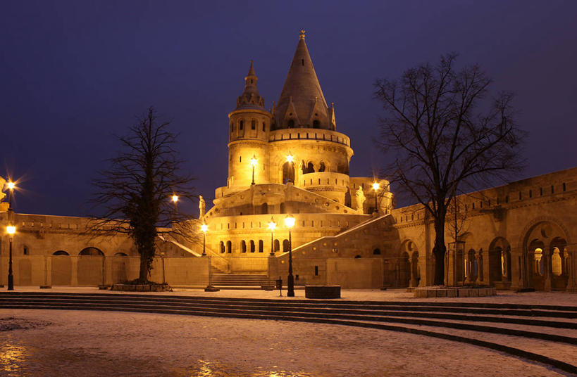 无人,横图,室外,夜晚,建筑,路灯,城堡,拱门,尖顶,首都,历史,台阶,树,天空,摄影,宁静,照亮,布达佩斯,匈牙利共和国,渔人堡,彩图