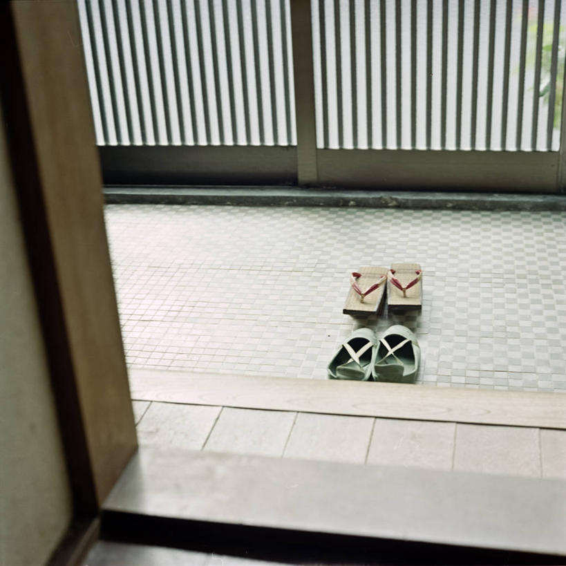 无人,栏杆,横图,室内,白天,门,鞋子,日本,日本文化,一对,四个,摄影,德岛县,彩图